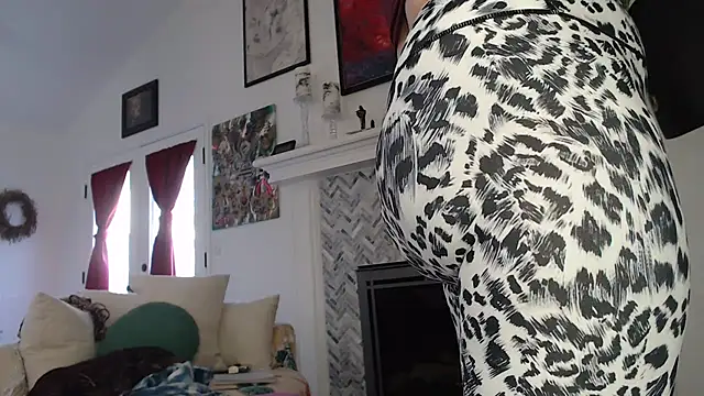 AuroraWillows online show from 03.05.25