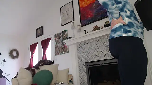 AuroraWillows online show from 03.08.25