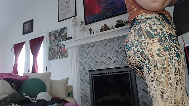 AuroraWillows online show from 03.18.25