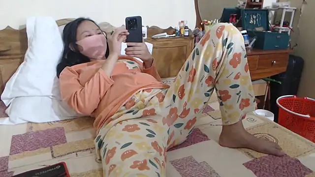 Beauty Asian Tina online show from 12.21.25