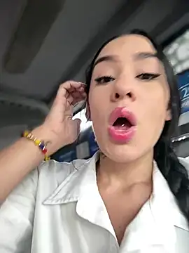 Snapshot of __IRIS__ chatting on 07.17.26 IRIS online show from 07.17.26