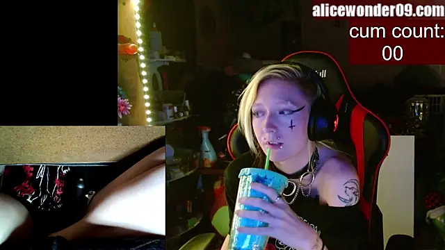 alicewonder09 online show from 01.30.25