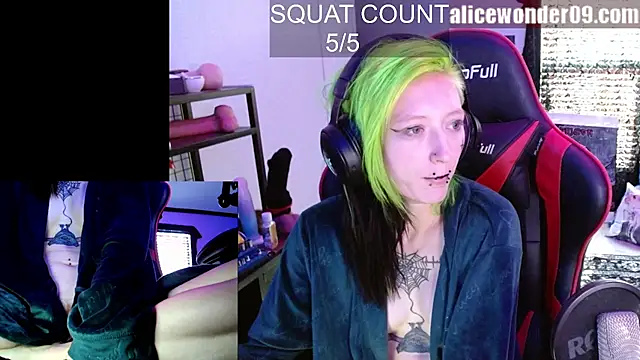 alicewonder09 online show from 10.30.25