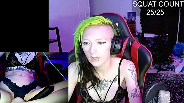 alicewonder09 online show from 11.22.25