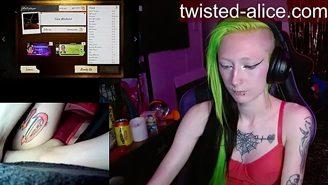 Snapshot of alicewonder09 chatting on 04.20.26 alicewonder09 online show from 04.20.26