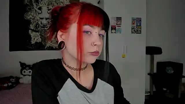 t0riayun0 online show from 02.22.25