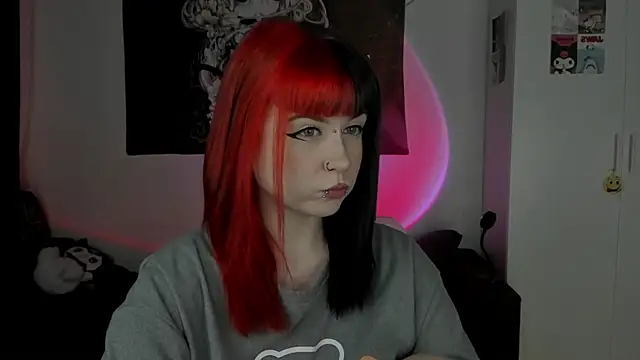 t0riayun0 online show from 03.17.25