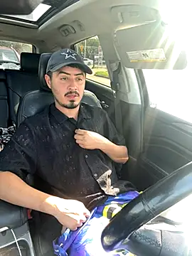 Snapshot of Bbyboyivan chatting on 10.27.25 Bbyboyivan online show from 10.27.25