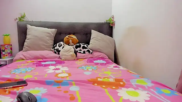 AnnieBellee online show from 09.19.25