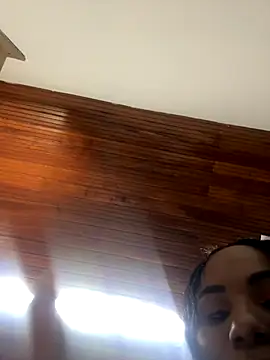 Sara Boom online show from 10.11.25