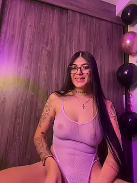 Sarasanders 4 online show from 03.18.25