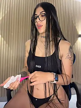 Sarasanders 4 online show from 02.25.26