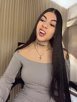 Sarasanders 4 online show from 04.14.26