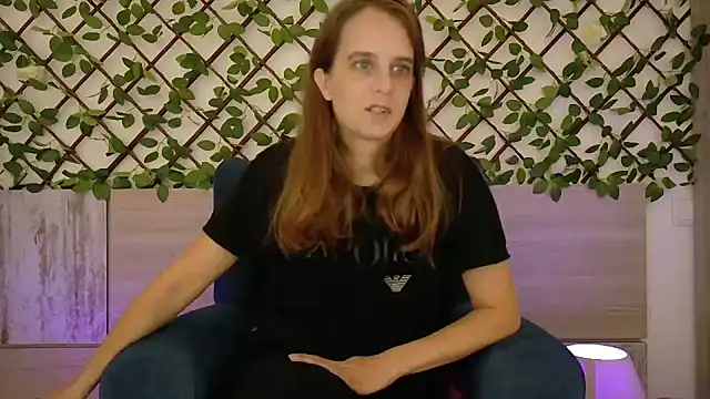 LadyChantale online show from 10.24.25