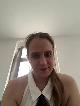 Snapshot of LadyChantale chatting on 06.17.26 LadyChantale online show from 06.17.26