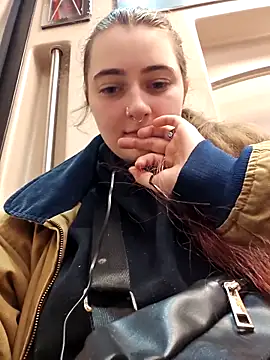 Snowbunnycake 131 online show from 11.20.25