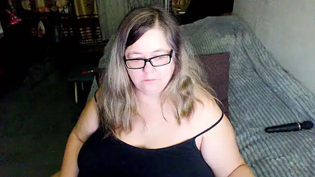 Snapshot of sex2 chatting on 06.13.26 sex2 online show from 06.13.26