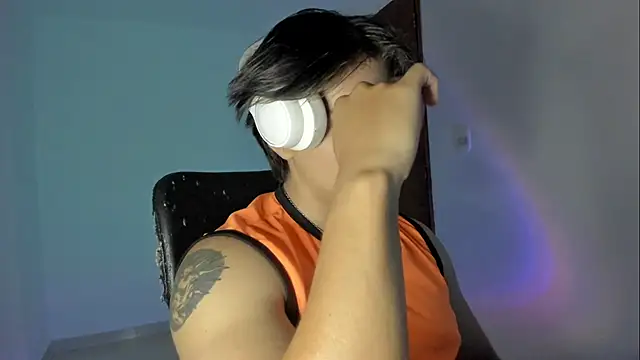 Giordano Russo online show from 11.20.25