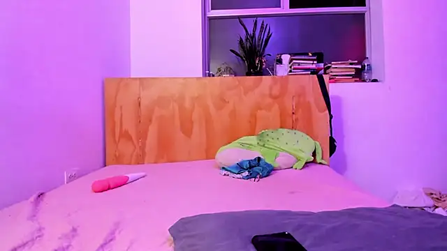  Lunnaa  online show from 01.26.25