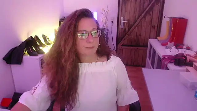 Snapshot of GeilesLuder75 chatting on 12.04.25 GeilesLuder75 online show from 12.04.25