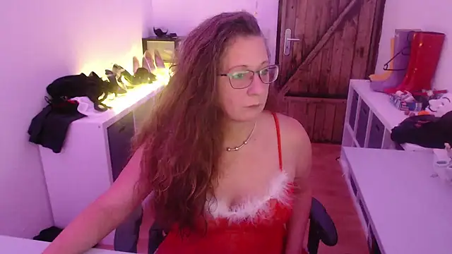 Snapshot of GeilesLuder75 chatting on 12.14.25 GeilesLuder75 online show from 12.14.25