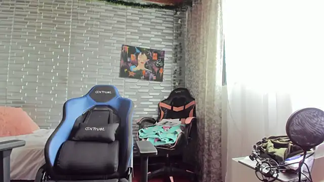 Ginger Sweetty online show from 04.12.26