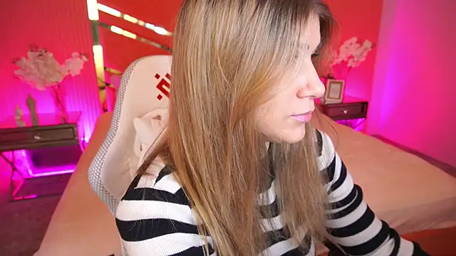 CassandraGood online show from 09.27.25