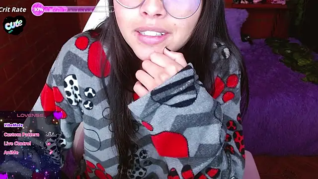 Snapshot of MidoriQuiinn chatting on 09.30.25 MidoriQuiinn online show from 09.30.25