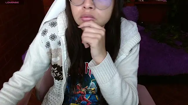 Snapshot of MidoriQuiinn chatting on 11.05.25 MidoriQuiinn online show from 11.05.25