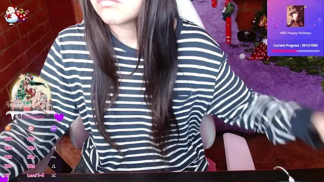 Snapshot of MidoriQuiinn chatting on 12.22.25 MidoriQuiinn online show from 12.22.25