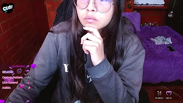 Snapshot of MidoriQuiinn chatting on 02.12.26 MidoriQuiinn online show from 02.12.26