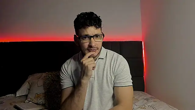 alejandro  2 online show from 09.08.25