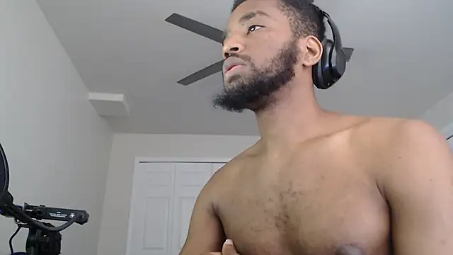 Snapshot of ChrisVacher chatting on 09.26.25 ChrisVacher online show from 09.26.25