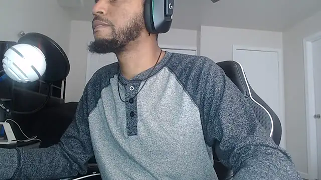 Snapshot of ChrisVacher chatting on 03.15.26 ChrisVacher online show from 03.15.26