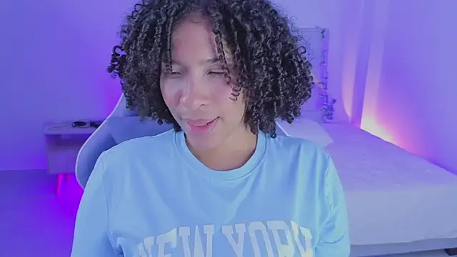 Snapshot of DannaBerry chatting on 10.29.25 DannaBerry online show from 10.29.25