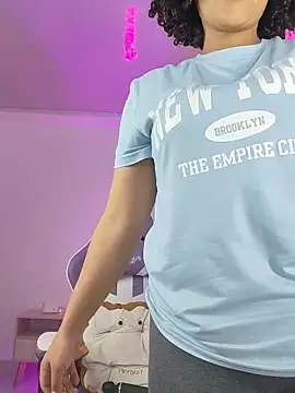 Snapshot of DannaBerry chatting on 11.12.25 DannaBerry online show from 11.12.25