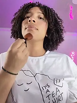 Snapshot of DannaBerry chatting on 11.24.25 DannaBerry online show from 11.24.25