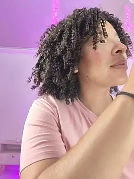 Snapshot of DannaBerry chatting on 11.25.25 DannaBerry online show from 11.25.25