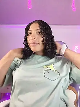 Snapshot of DannaBerry chatting on 12.05.25 DannaBerry online show from 12.05.25