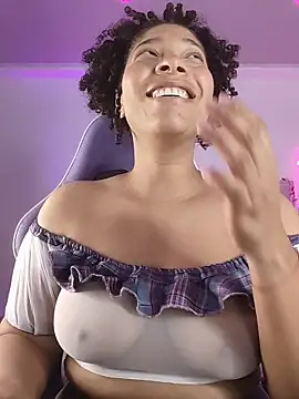 Snapshot of DannaBerry chatting on 01.06.26 DannaBerry online show from 01.06.26