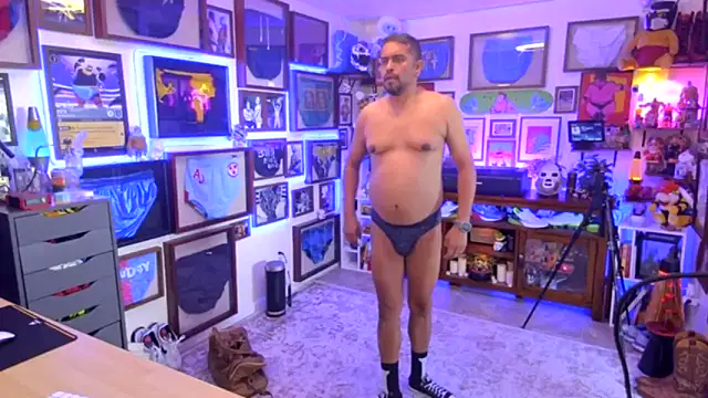 Briefs bud online show from 11.27.25