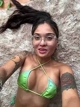 LunaXuan online show from 01.25.25