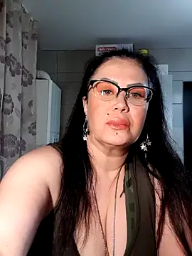 x  KHALEESI  x online show from 01.11.25