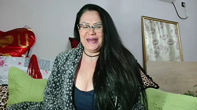 x  KHALEESI  x online show from 03.12.25