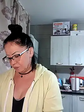 x  KHALEESI  x online show from 10.15.25