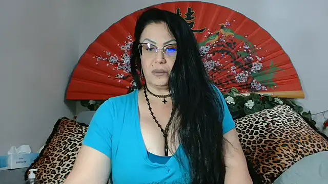 Snapshot of x__KHALEESI__x chatting on 07.28.26 x KHALEESI x online show from 07.28.26