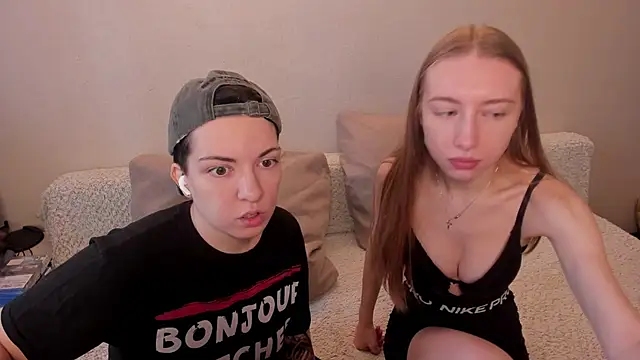 secret dreams   online show from 02.17.25