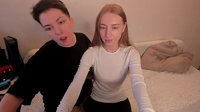 secret dreams   online show from 02.22.25