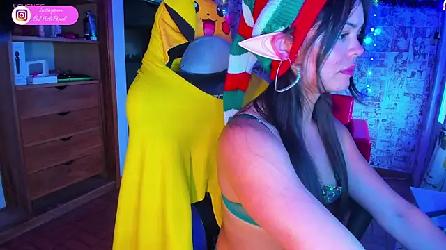 Snapshot of Meli_Pixel chatting on 12.18.25 Meli Pixel online show from 12.18.25
