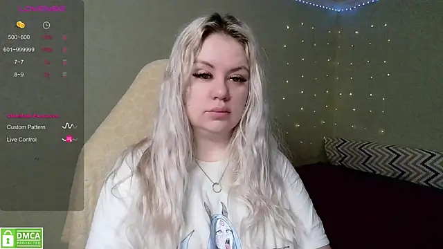 Snapshot of elven_dreams_ chatting on 12.16.24 elven dreams online show from 12.16.24